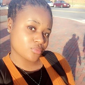 Meet your Posher, Maya